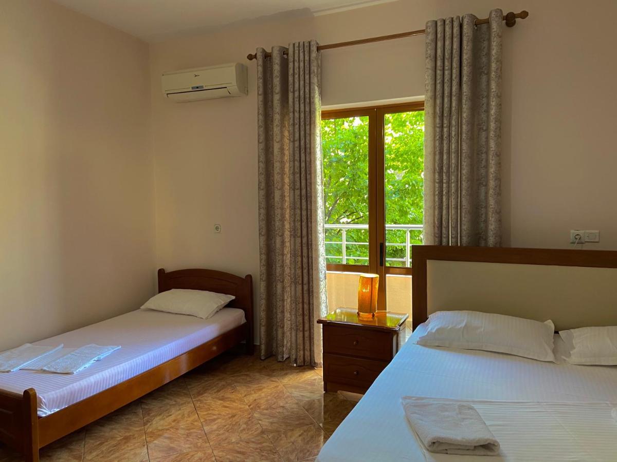 Hotel Metali Саранде Екстериор снимка