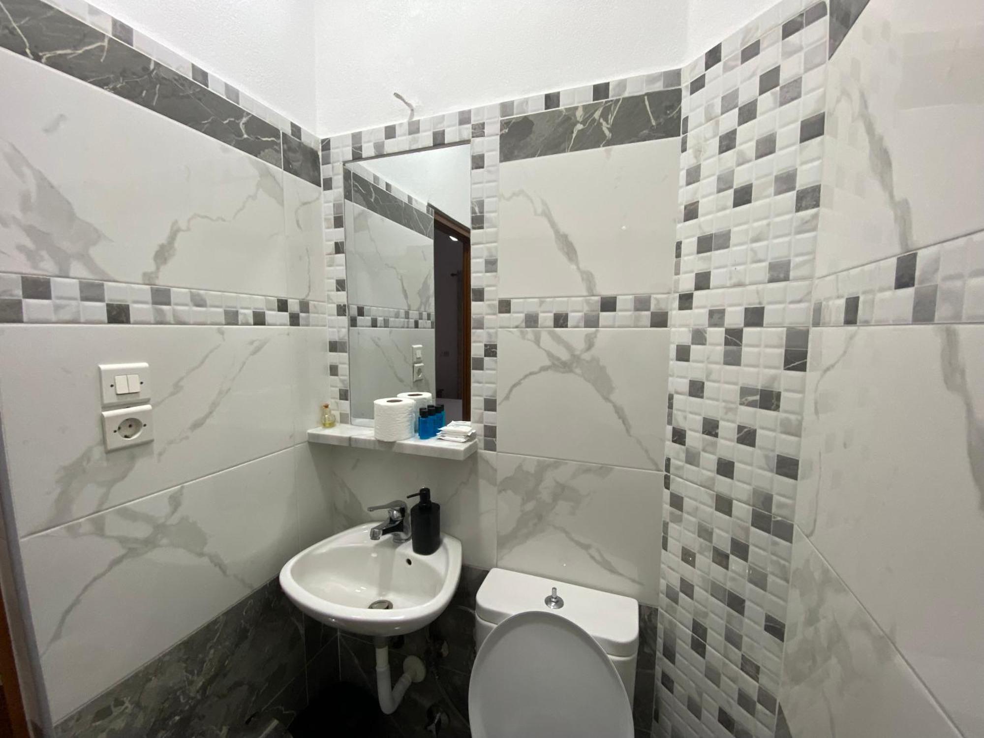 Hotel Metali Саранде Екстериор снимка
