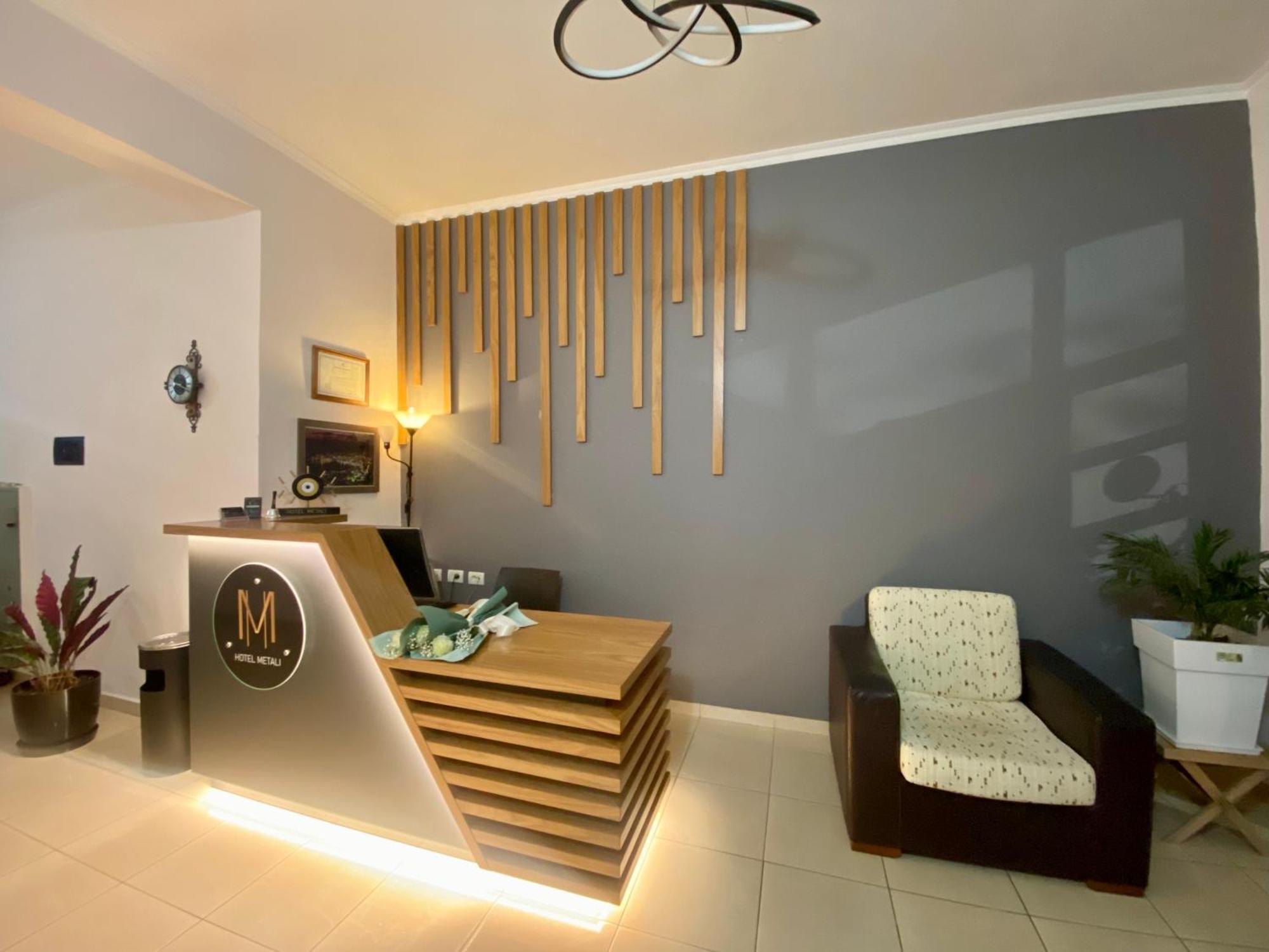 Hotel Metali Саранде Екстериор снимка
