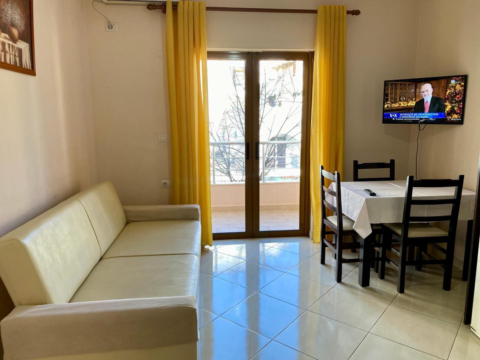 Hotel Metali Саранде Екстериор снимка