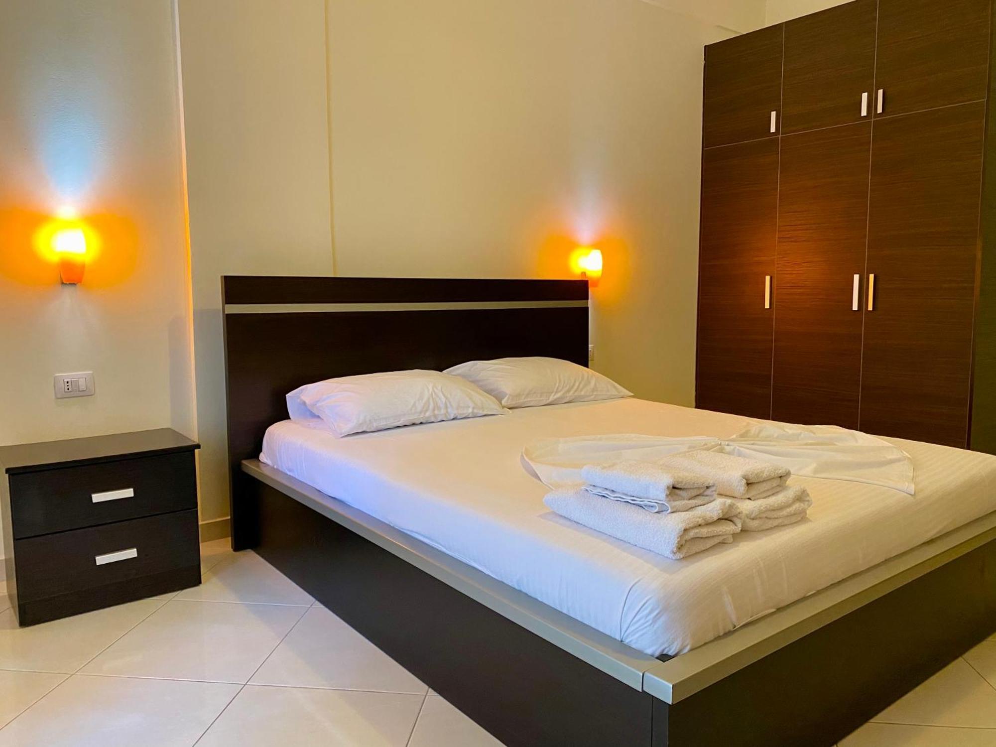 Hotel Metali Саранде Екстериор снимка