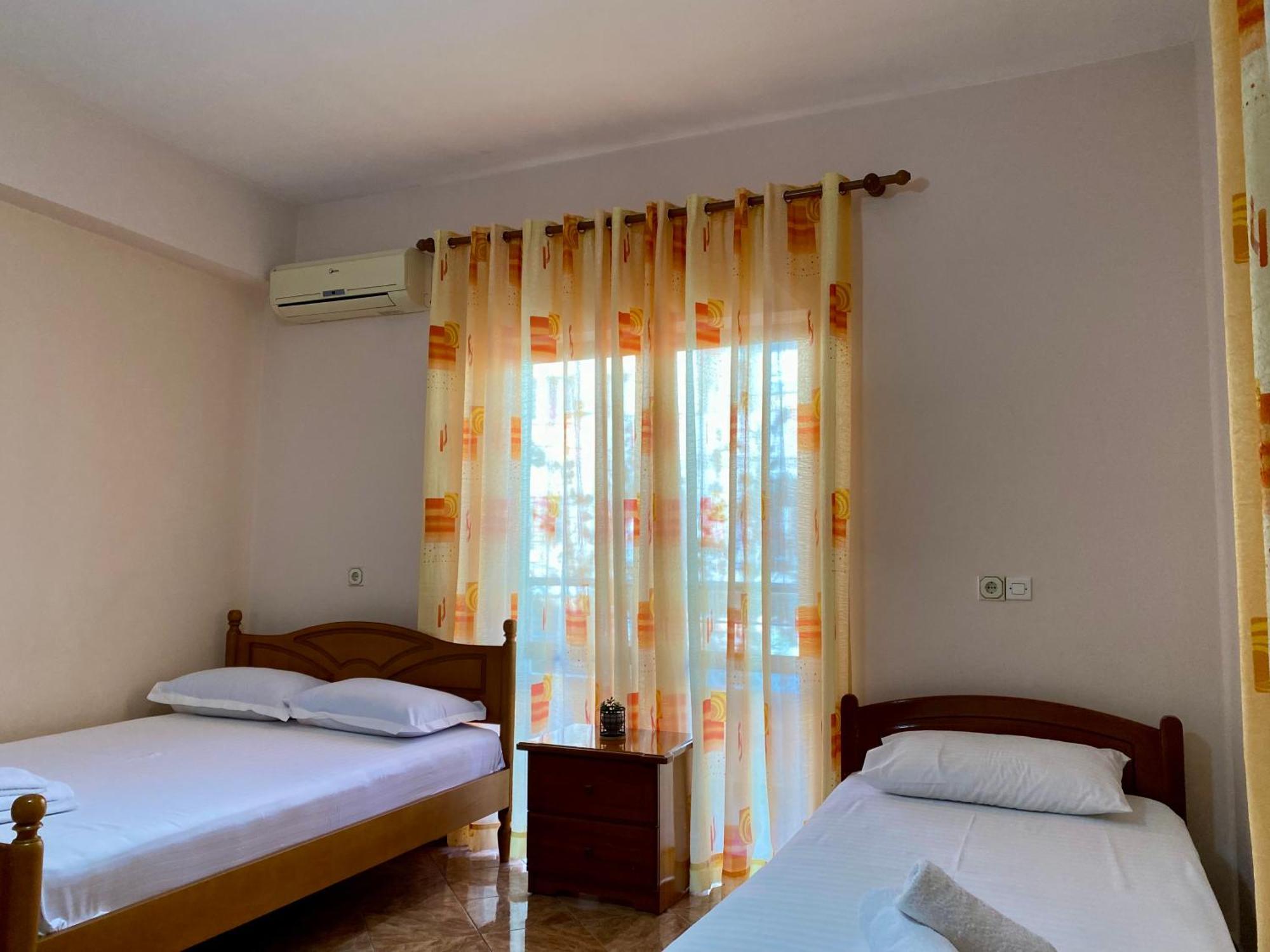 Hotel Metali Саранде Екстериор снимка